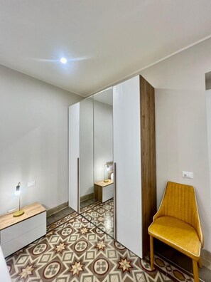 Superior-Zimmer, Balkon, Stadtblick | Schallisolierte Zimmer, Bügeleisen/Bügelbrett, kostenloses WLAN