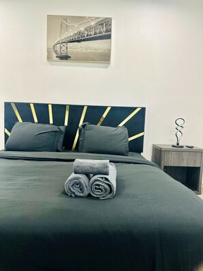 3 bedrooms, iron/ironing board, free WiFi, bed sheets