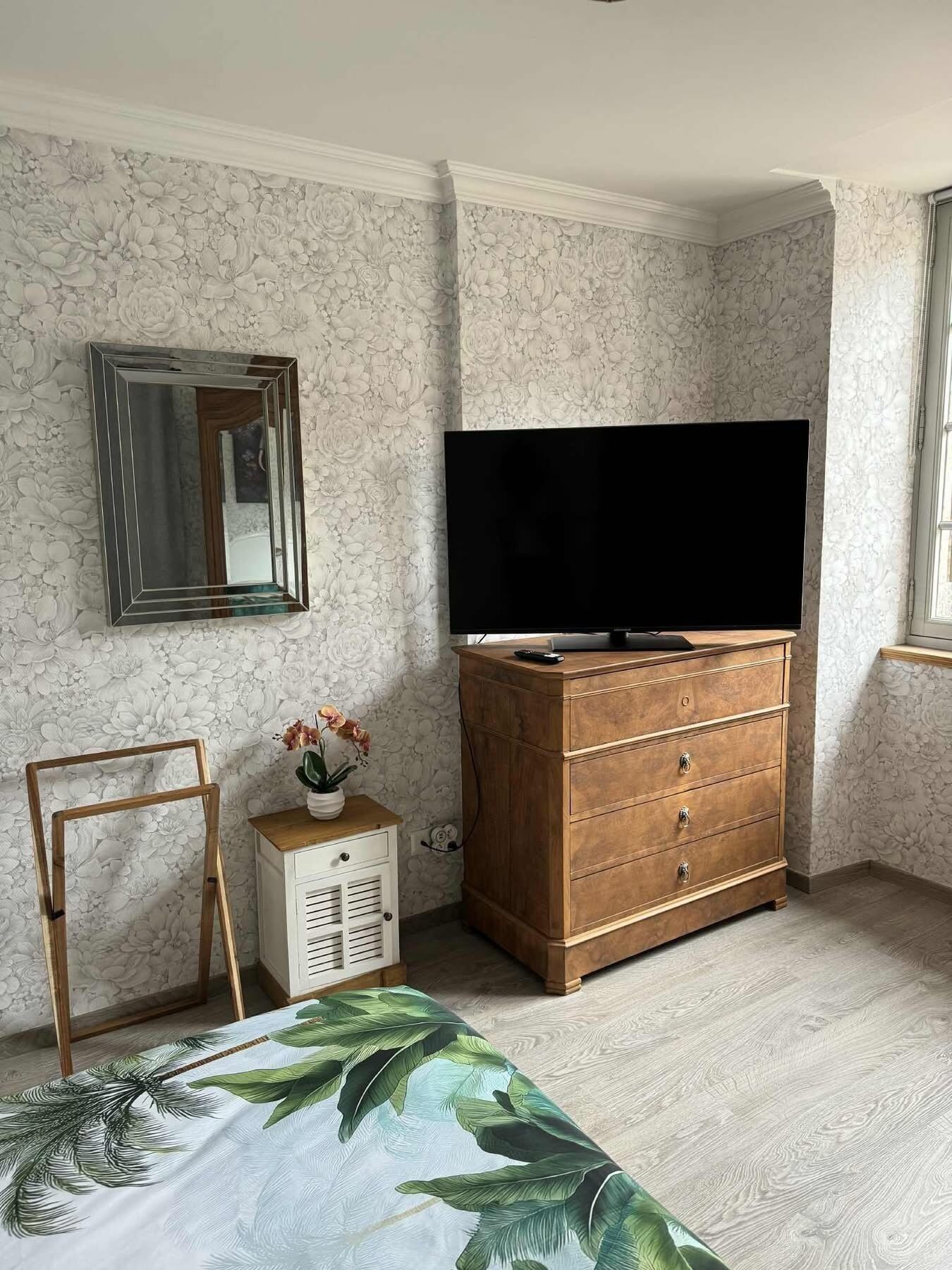 1 chambre, fer et planche à repasser, accès Internet, draps fournis