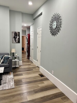 Interior - 2 BR 2 BA Wilmington Charm Townhome- PET FRIENDLY (Wilmington)