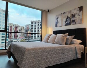 1 bedroom, iron/ironing board, free WiFi, bed sheets - ⭐ Beautiful studio with jacuzzi, sauna, gym in the sector of La Carolina ⭐. (Quito)
