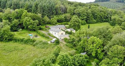 Large, renovated country house. Children and pets welcome!