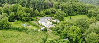 Large, renovated country house. Children and pets welcome!