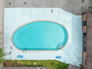 Pool - Lake Wylie Third Floor Walk up Pet Friendly 2 Bedroom Condo (Lake Wylie)