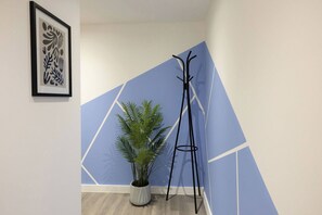 Căn hộ, 2 phòng ngủ, phù hợp cho người khuyết tật, sân hiên | Hành lang