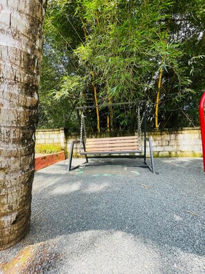 Property grounds - "Shas Villa Your Private Escape in Paradise (Padinjarathara)