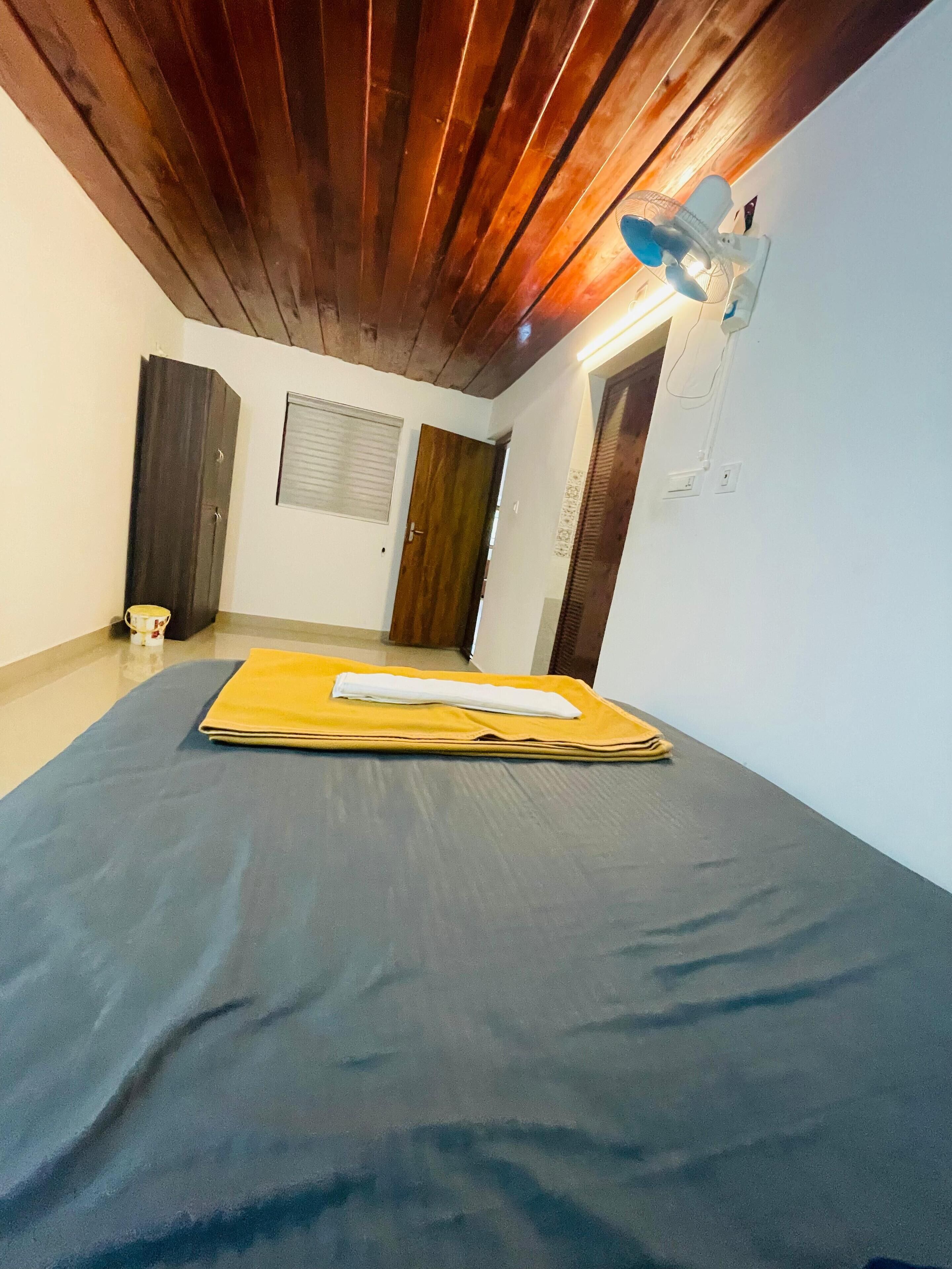 7 bedrooms, iron/ironing board, WiFi