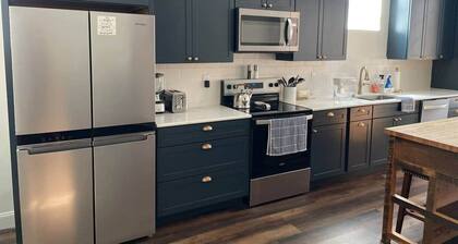 Historic Market Plaza Apartment