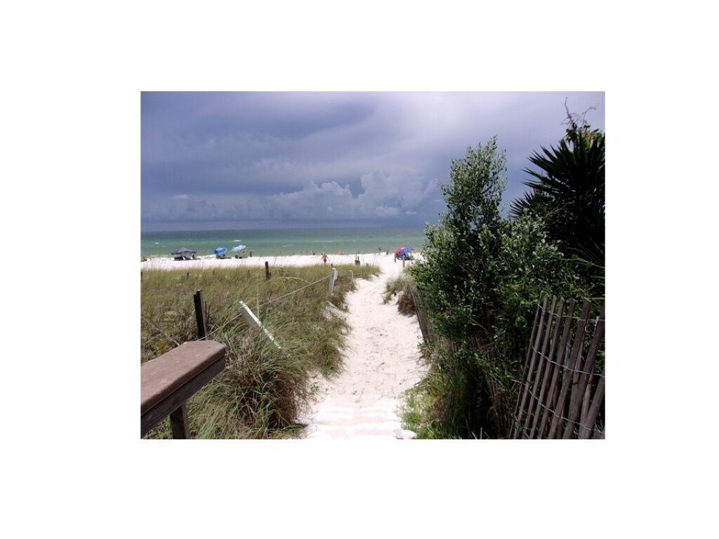 Sun loungers, beach towels