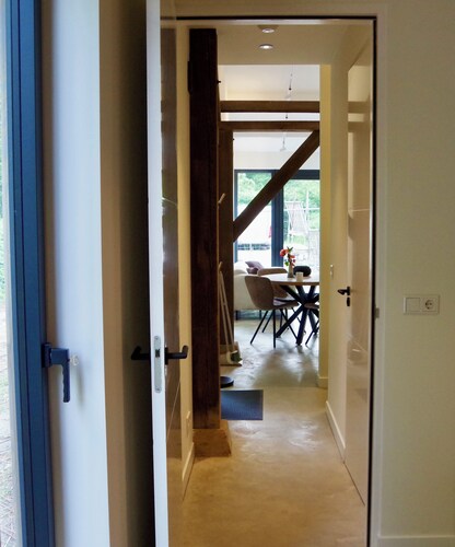 Cozy modern renovated guest house in the green close to Apeldoorn.