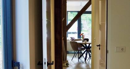 Cozy modern renovated guest house in the green close to Apeldoorn.