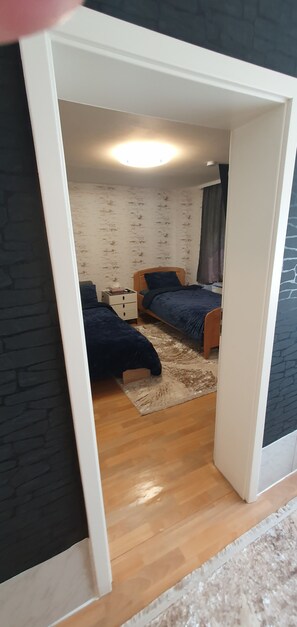 1 habitación, wifi y ropa de cama