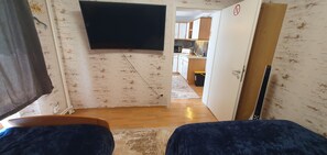 1 habitación, wifi y ropa de cama