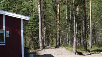 Basic Cabin, 2 Bedrooms | Property grounds