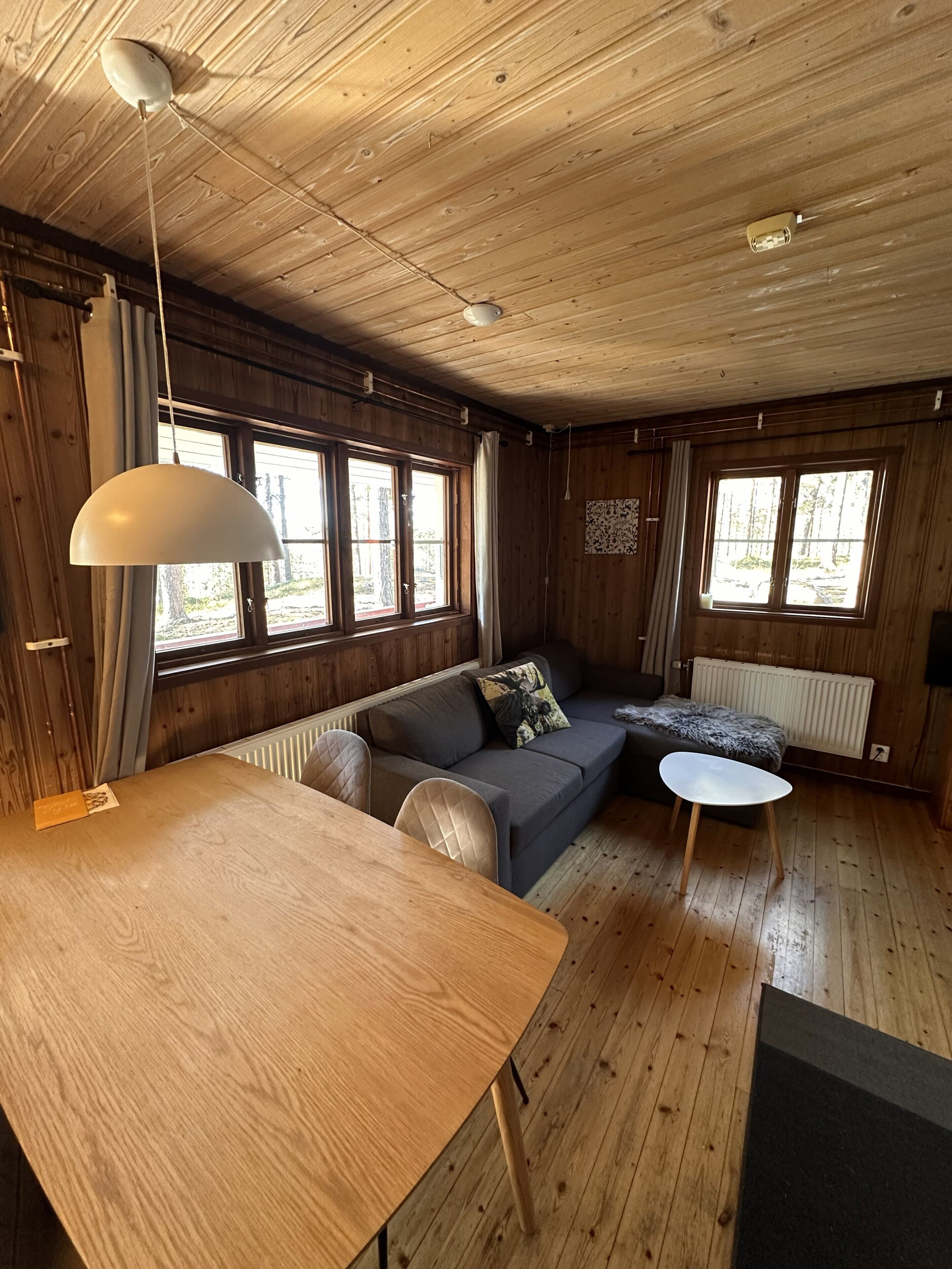 Cabane, 1 grand lit et 1 canapé-lit