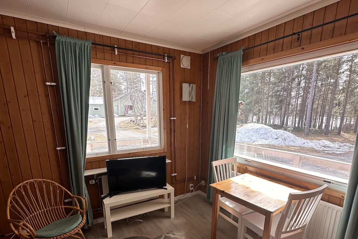 小屋, 1 張加大雙人床和 1 張沙發床 | 免費無線上網