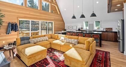 Sleeps 15, Stunning A-Frame Retreat with Jaw Dropping Views