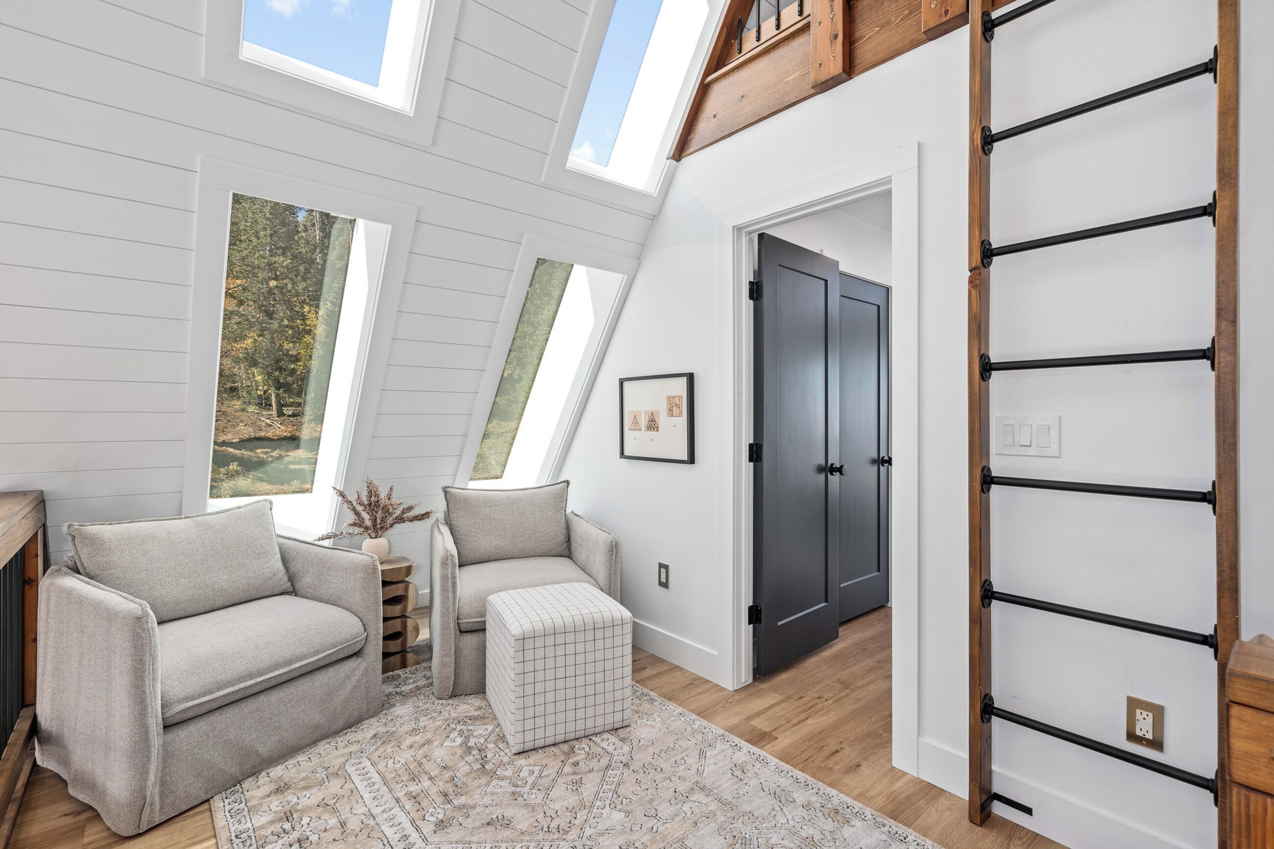 المنشأة من الداخل