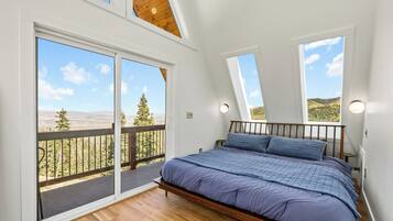 5 bedrooms, WiFi, bed sheets