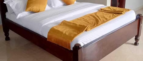 Deluxe Double Room | Desk, laptop workspace, blackout drapes, iron/ironing board