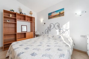 2 makuuhuonetta, Wi-Fi, vuodevaatteet