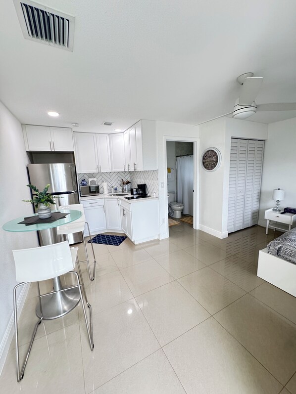 Interior - Wonderful apartment near the Airport, Beaches and Downtown (West Palm Beach)