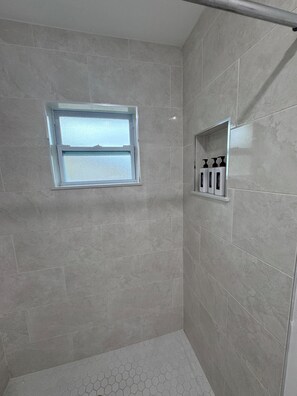 Hair dryer, towels, soap, shampoo - Wonderful apartment near the Airport, Beaches and Downtown (West Palm Beach)