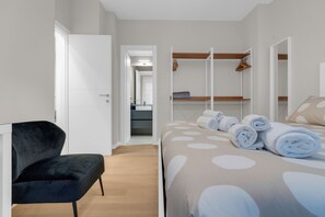2 bedrooms, iron/ironing board, free WiFi, bed sheets - SANSO HOUSE -for family, 10 min. to old town, 2 batrooms, 6 pax (Roma)