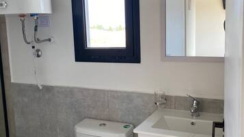 Studio, 1 makuuhuone, tupakointi sallittu, patio | Kylpyhuone