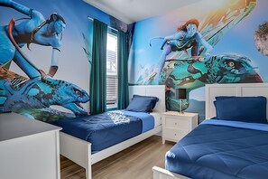 5 bedrooms, desk, iron/ironing board, travel cot
