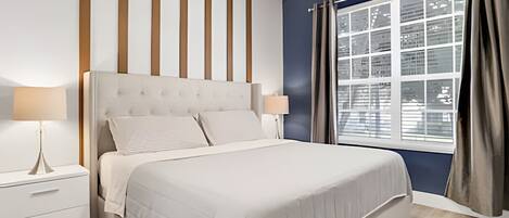 5 bedrooms, desk, iron/ironing board, travel crib