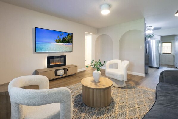 Unclassified image, 1 of 22, button - Comfort & Style Modern | 2BR In West Palm Beach (West Palm Beach)