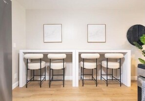 Interior - Comfort & Style Modern 2BR in West Palm Beach (West Palm Beach)