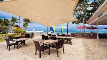 Apartment, 2 Bedrooms, Patio, Garden View | Lounge