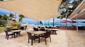 Apartment, 2 Bedrooms, Patio, Garden View | Lounge