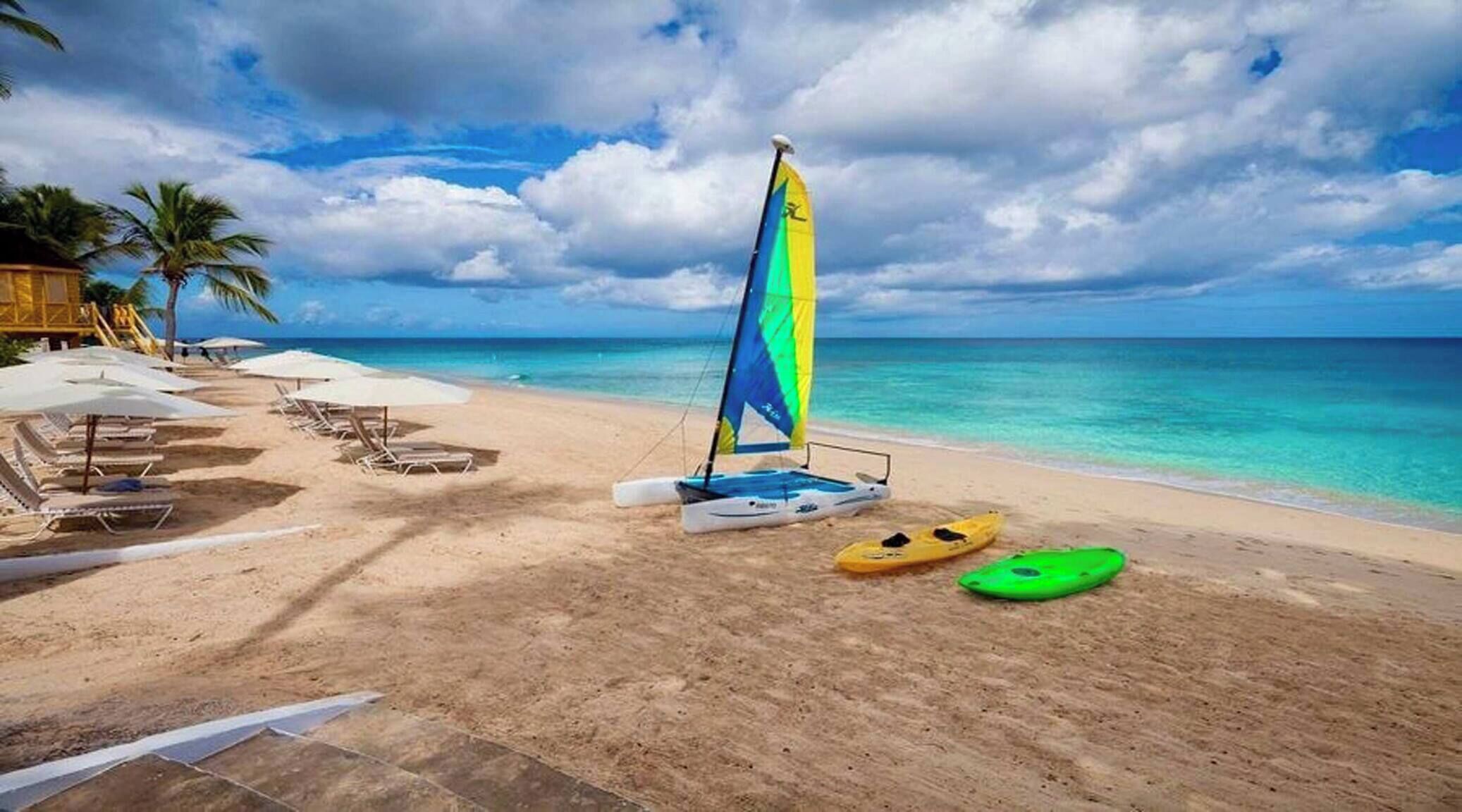 Apartment, 2 Bedrooms, Patio, Garden View | Beach