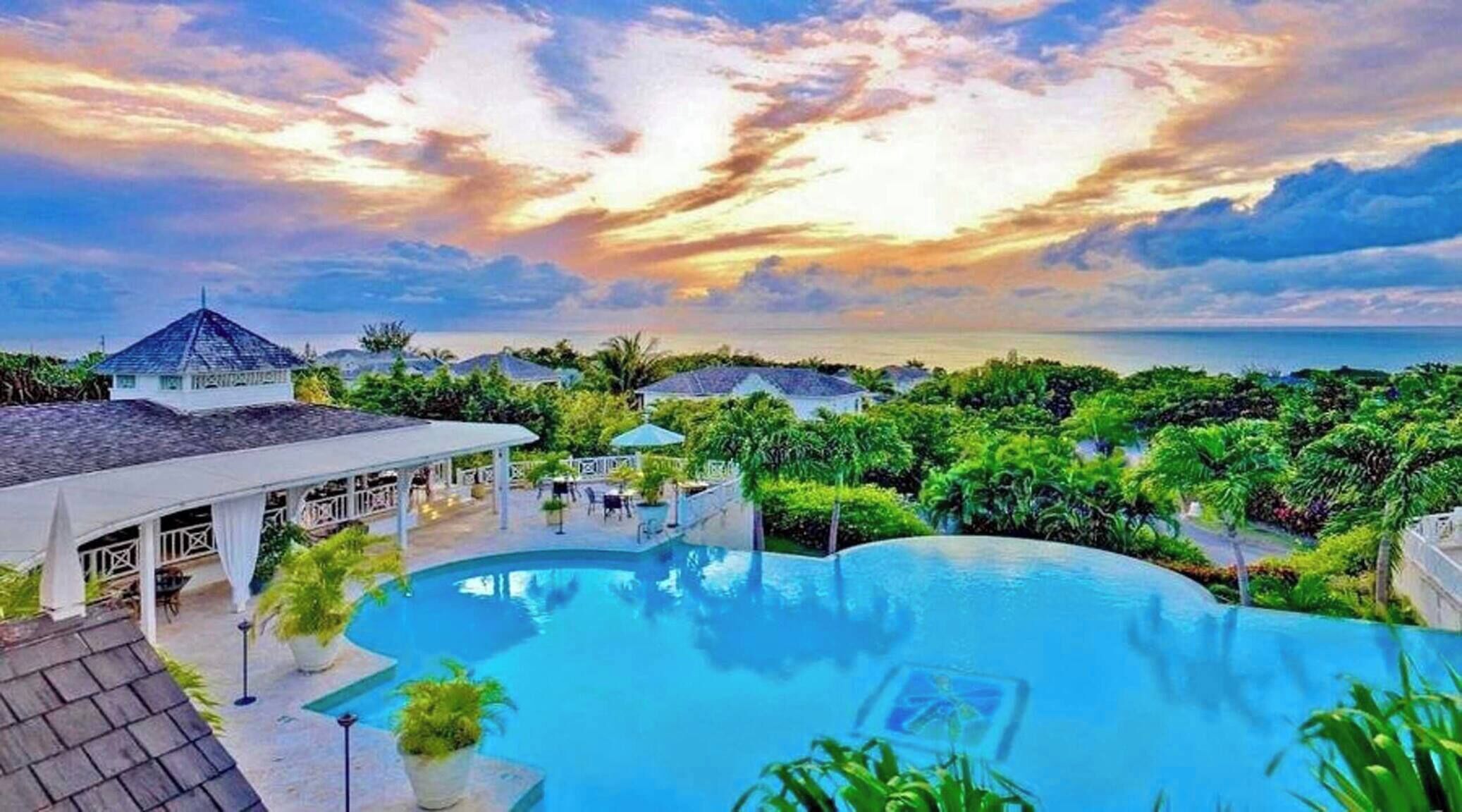 Apartment, 2 Bedrooms, Patio, Garden View | Pool | Outdoor pool