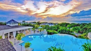 Apartment, 2 Bedrooms, Patio, Garden View | Pool | Outdoor pool