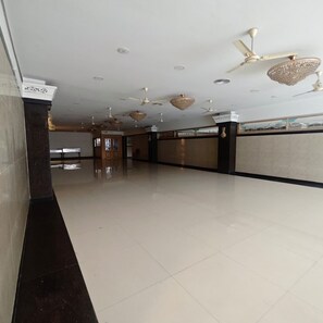 قاعة الولائم والاحتفالات