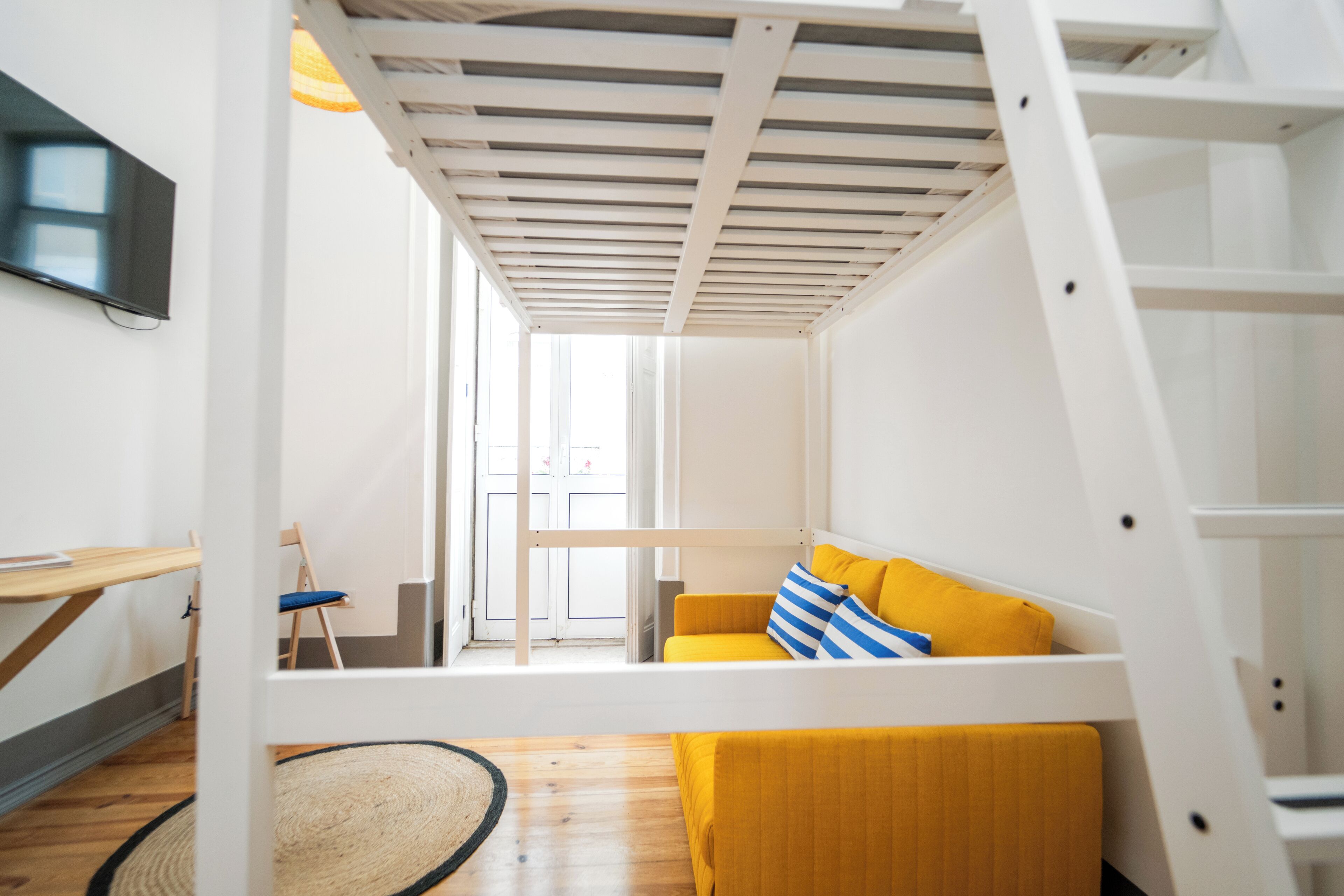 Comfort Studio Suite | Desk, laptop workspace, free WiFi