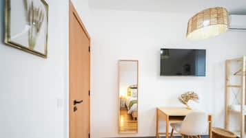 Chambre Confort Double ou avec lits jumeaux | Bureau, espace de travail pour ordinateur portable, Wi-Fi gratuit