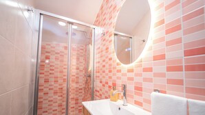 Chambre Confort double | Salle de bain