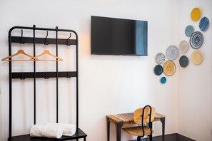 Kamar Double Comfort | Meja kerja, ruang kerja ramah laptop, dan Wi-Fi gratis