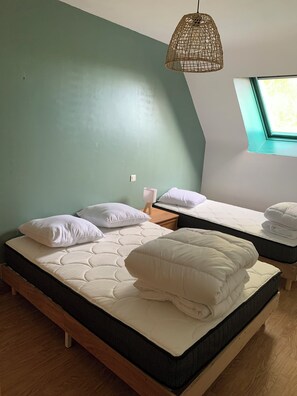 4 bedrooms, WiFi, bed sheets - New gîte 10 pers • Jacuzzi - Family/evenings (Poilley)