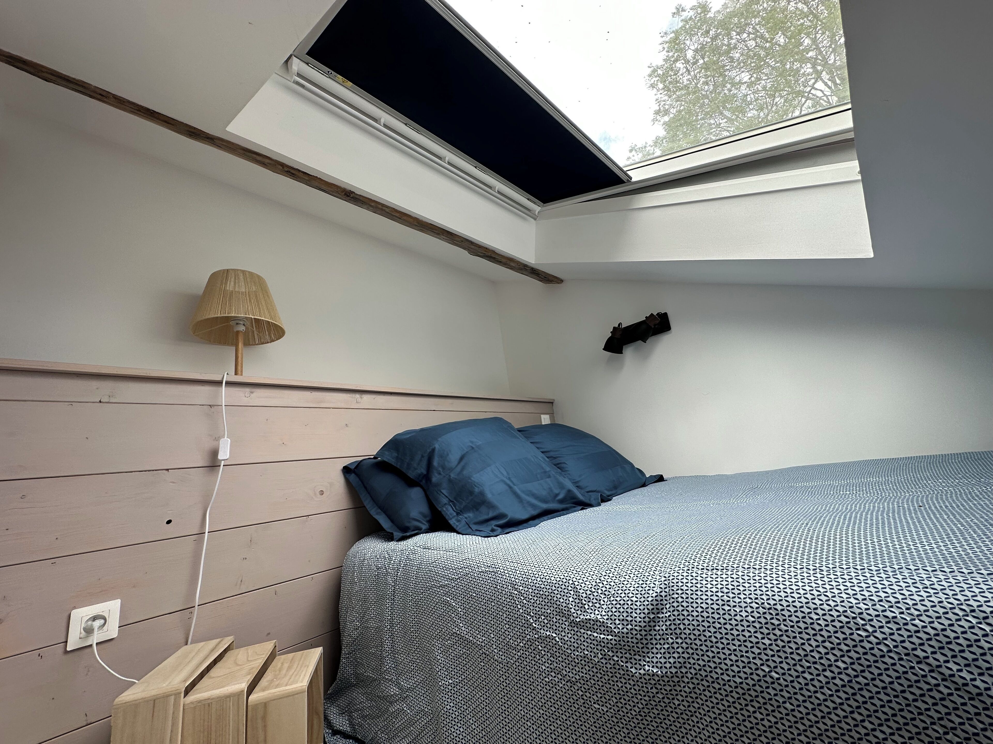 3 chambres, fer et planche à repasser, Wi-Fi, draps fournis