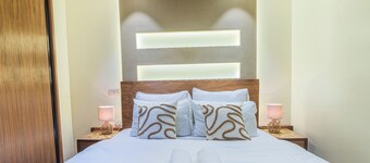 Apartment with WiFi, Air conditioning, Parking, near Marina, Stadium and Souk