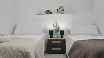 2 bedrooms, internet, bed sheets