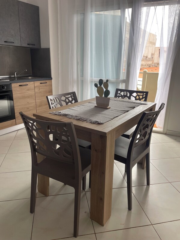 تناول الطعام