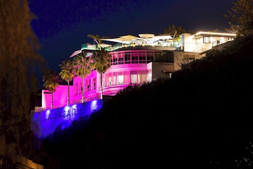 Home2Book Villa with Private Pool, BBQ & Sea Views