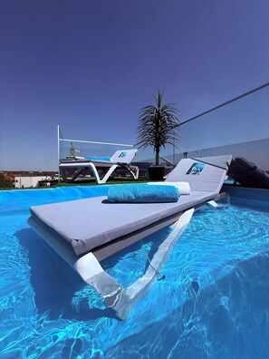 Outdoor pool - Jas Pipera Studio &Private Pool (Voluntari)